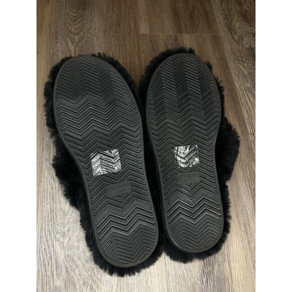 Steve Madden Faux Fur Fluffy Criss Cross Slip On Slippers -Size Large (9-10) - Picture 3 of 5